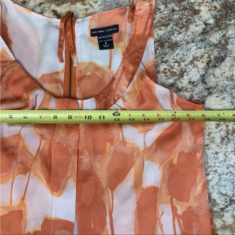 2 tops red bandana handkerchief top SZ LG and a SZ SM coral floral top zip back - Picture 13 of 13